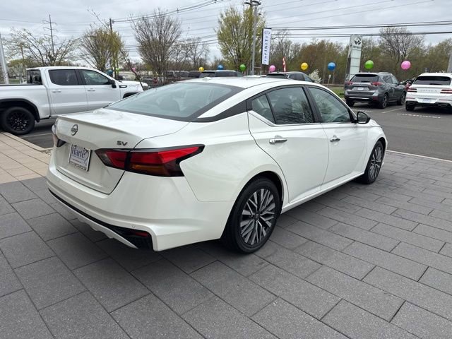 Used 2024 Nissan Altima 2.5 SV image 8