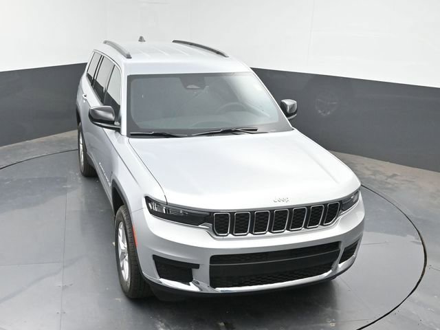 Used 2025 Jeep Grand Cherokee L Laredo w/ MOPAR Finishing Package AWD/4WD image 39