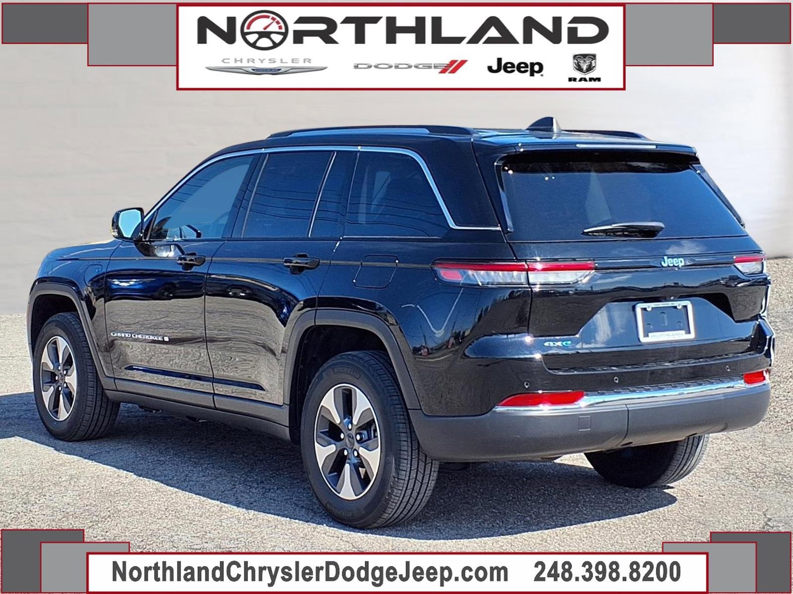 Used 2022 Jeep Grand Cherokee Limited 4xe AWD/4WD image 2