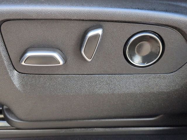 Used 2025 GMC Yukon Denali image 13