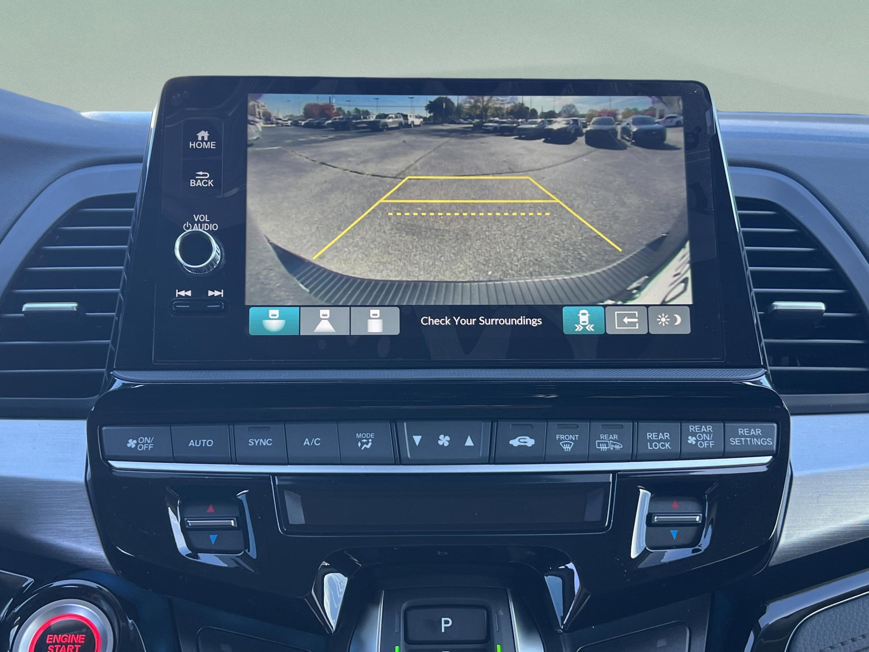 New 2026 Honda Odyssey Touring image 11