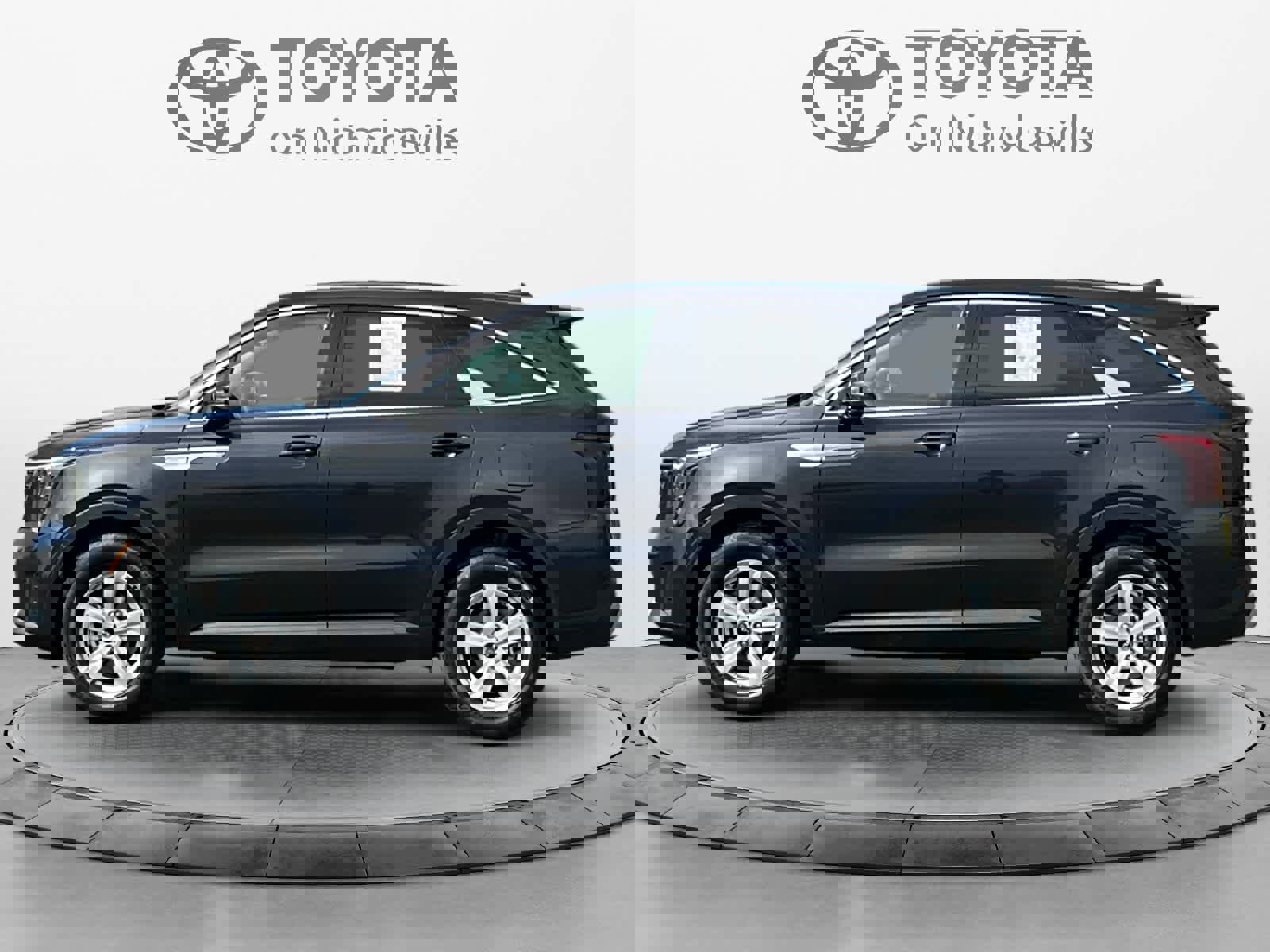 Used 2025 Kia Sorento LX FWD image 3