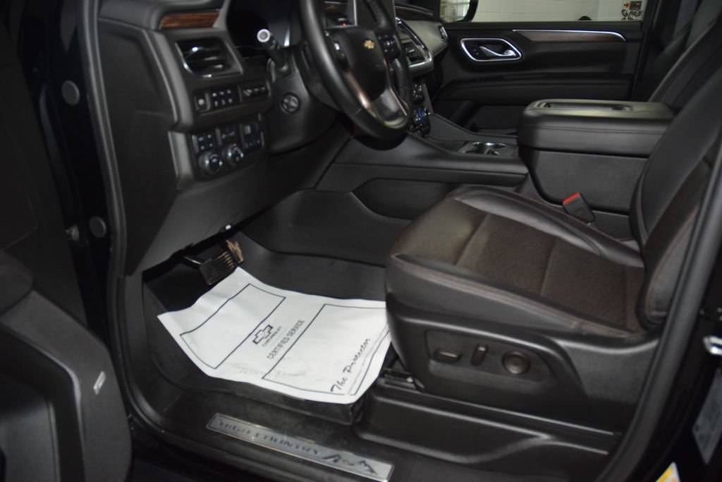 Used 2024 Chevrolet Tahoe High Country w/ Premium Package AWD/4WD image 38