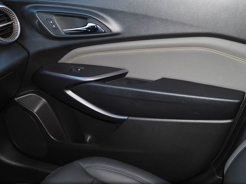 Certified 2024 Chevrolet Trax ACTIV w/ Sunroof Package image 26