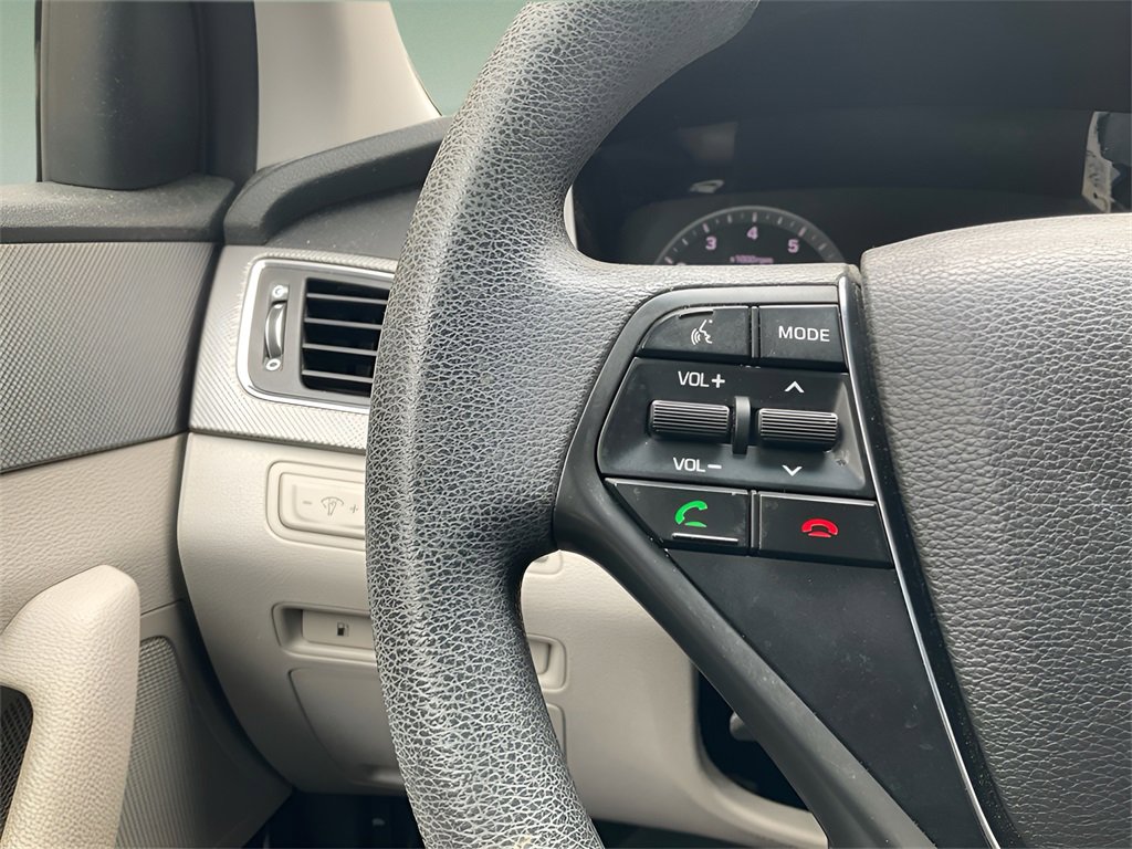 Used 2017 Hyundai Sonata SE w/ Cargo Package image 24