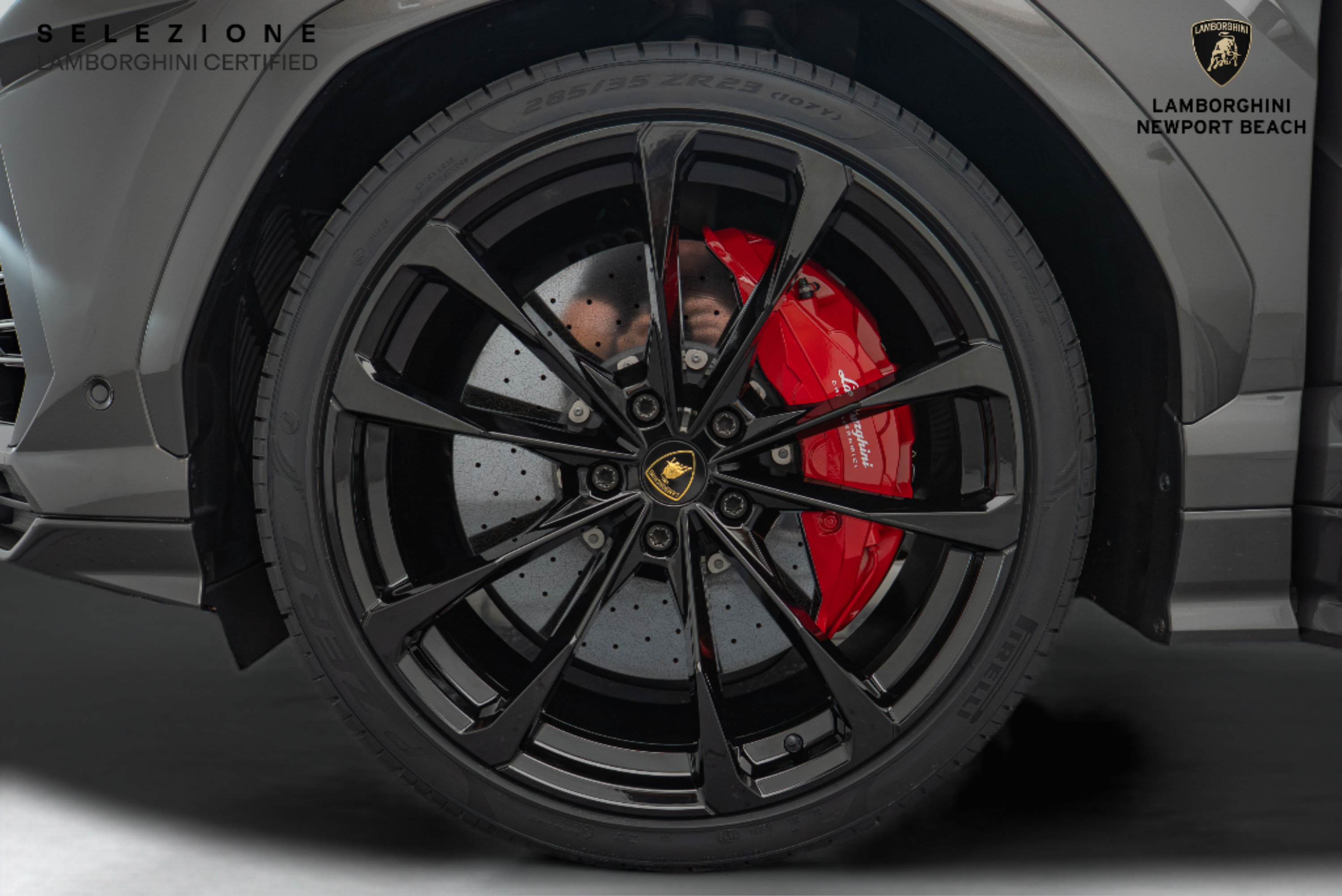 Used 2022 Lamborghini Urus AWD/4WD image 37