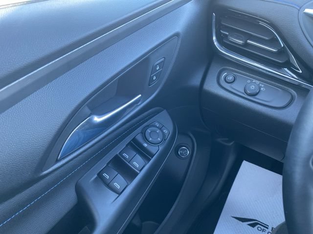 Used 2025 Buick Envista Sport Touring w/ Convenience I Package FWD image 19