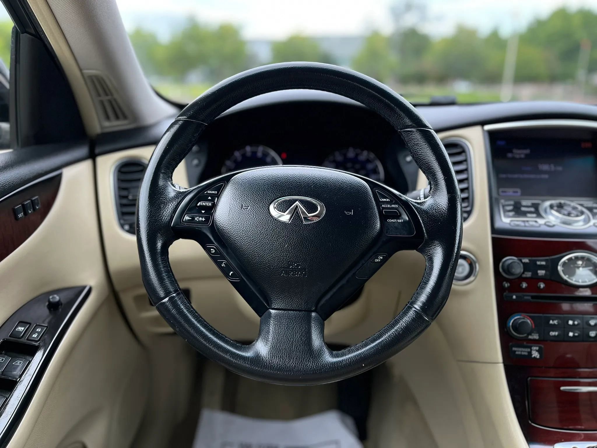 Used 2016 INFINITI QX50 2WD w/ Premium Plus Package image 14