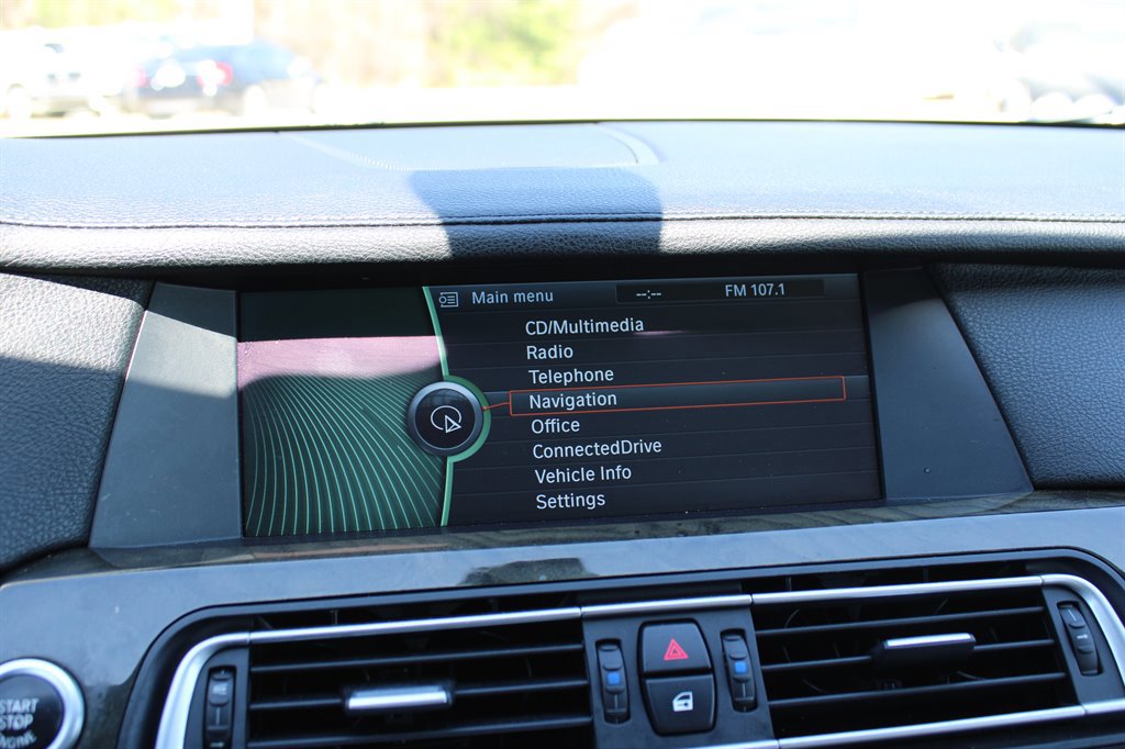 Used 2012 BMW 750Li image 24