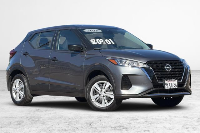 Certified 2025 Nissan Kicks Play S FWD image 2