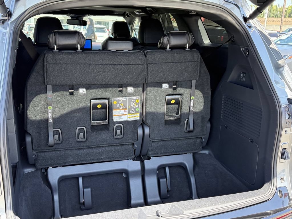 Certified 2026 Toyota Sienna XSE FWD image 21