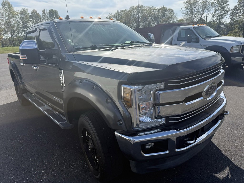 Used 2019 Ford F350 Lariat w/ Chrome Package image 5