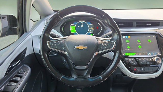 Used 2020 Chevrolet Bolt Premier w/ Infotainment Package FWD image 11