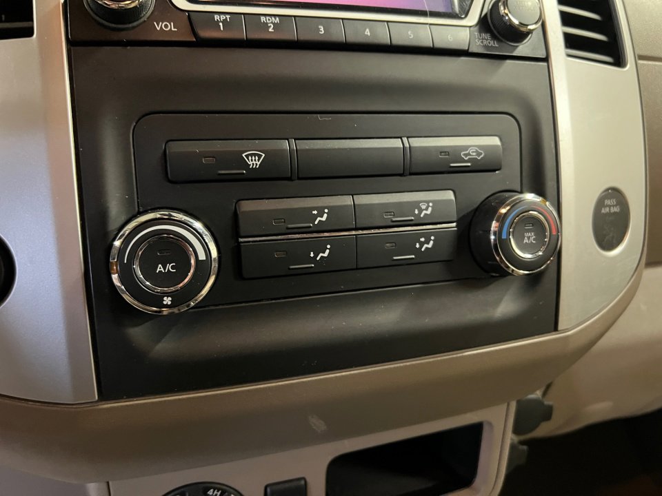 Used 2016 Nissan Frontier SV image 21