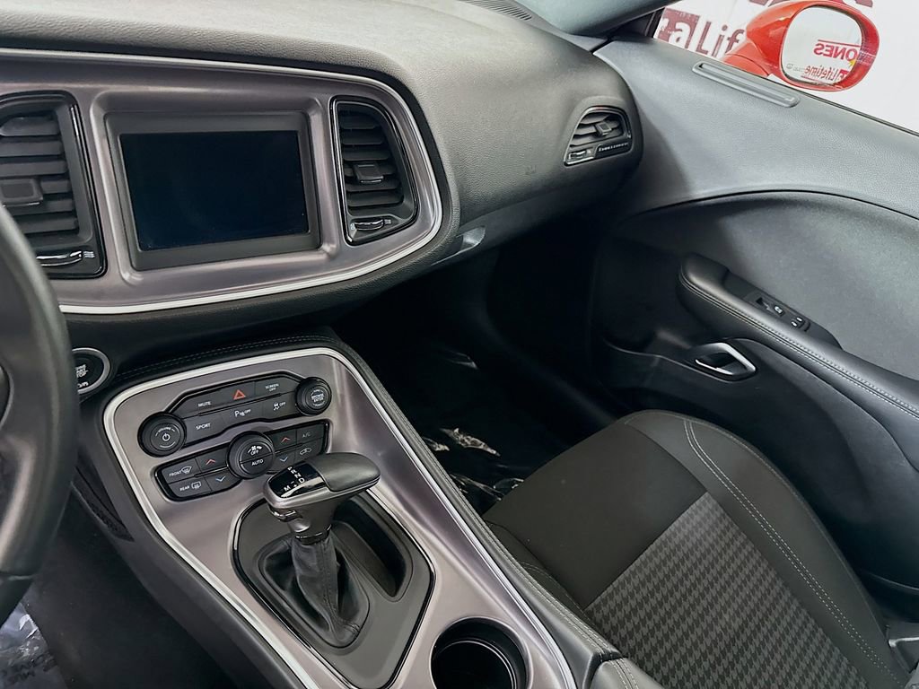 Used 2019 Dodge Challenger SXT w/ Driver Convenience Group image 25