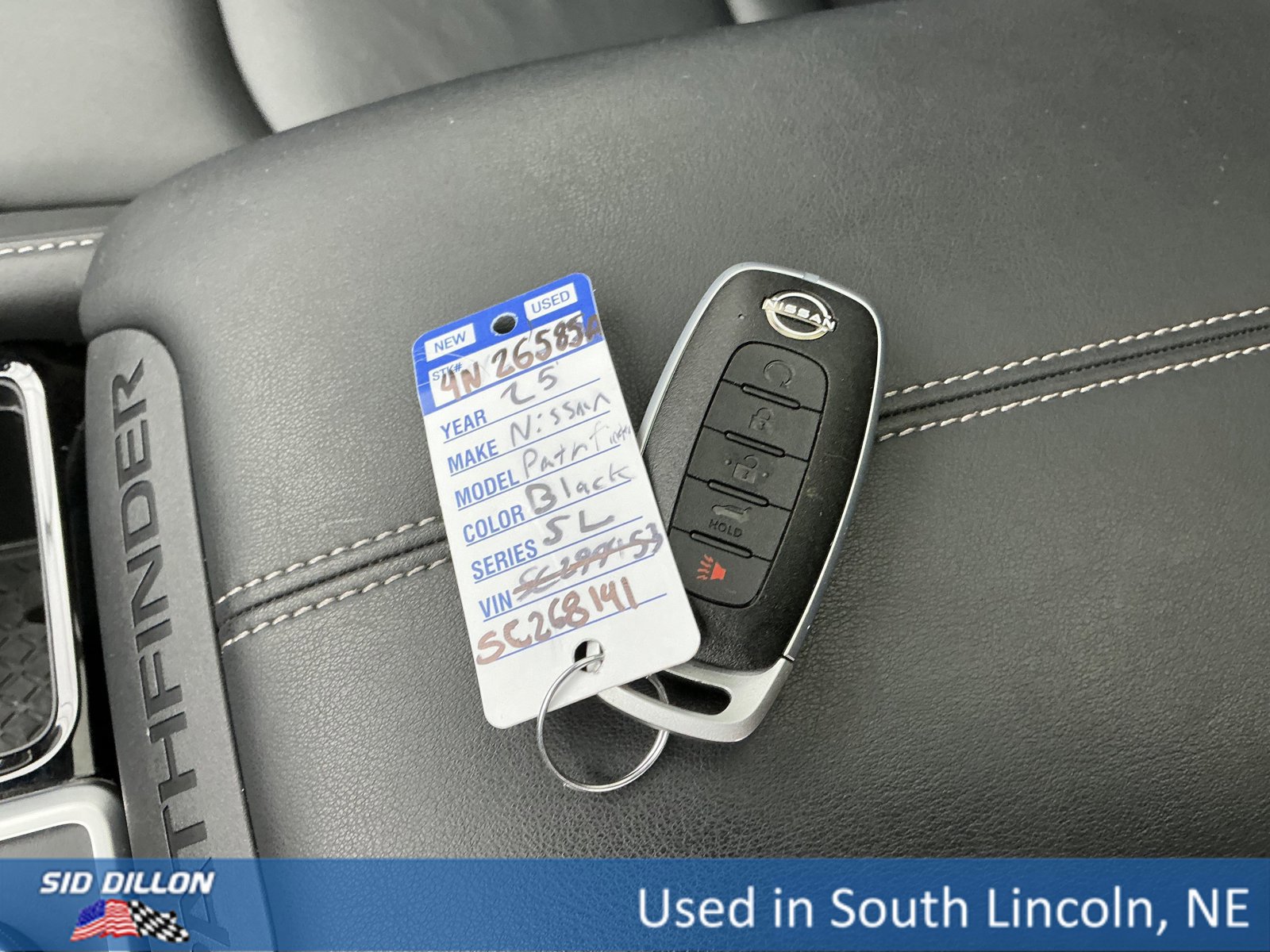 Used 2025 Nissan Pathfinder SL w/ SL Premium Package image 8