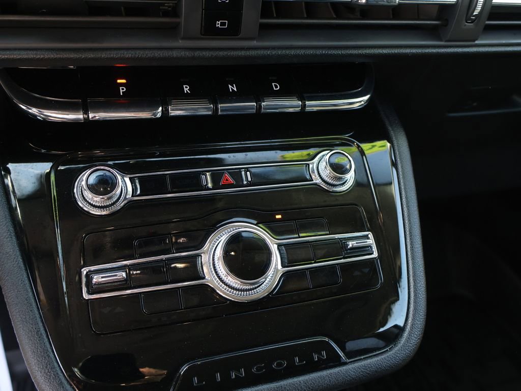 Used 2022 Lincoln Corsair Reserve w/ Equipment Group 201A image 31