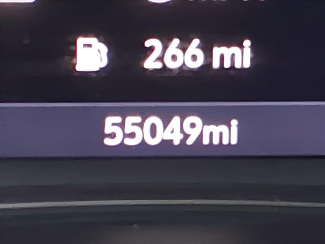 Used 2022 Chevrolet Traverse LT w/ LT Premium Package image 34