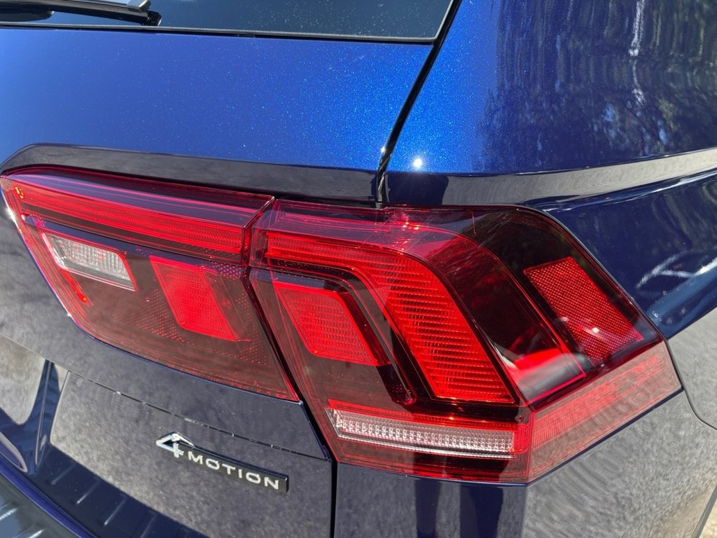 Used 2024 Volkswagen Tiguan SE AWD/4WD image 8