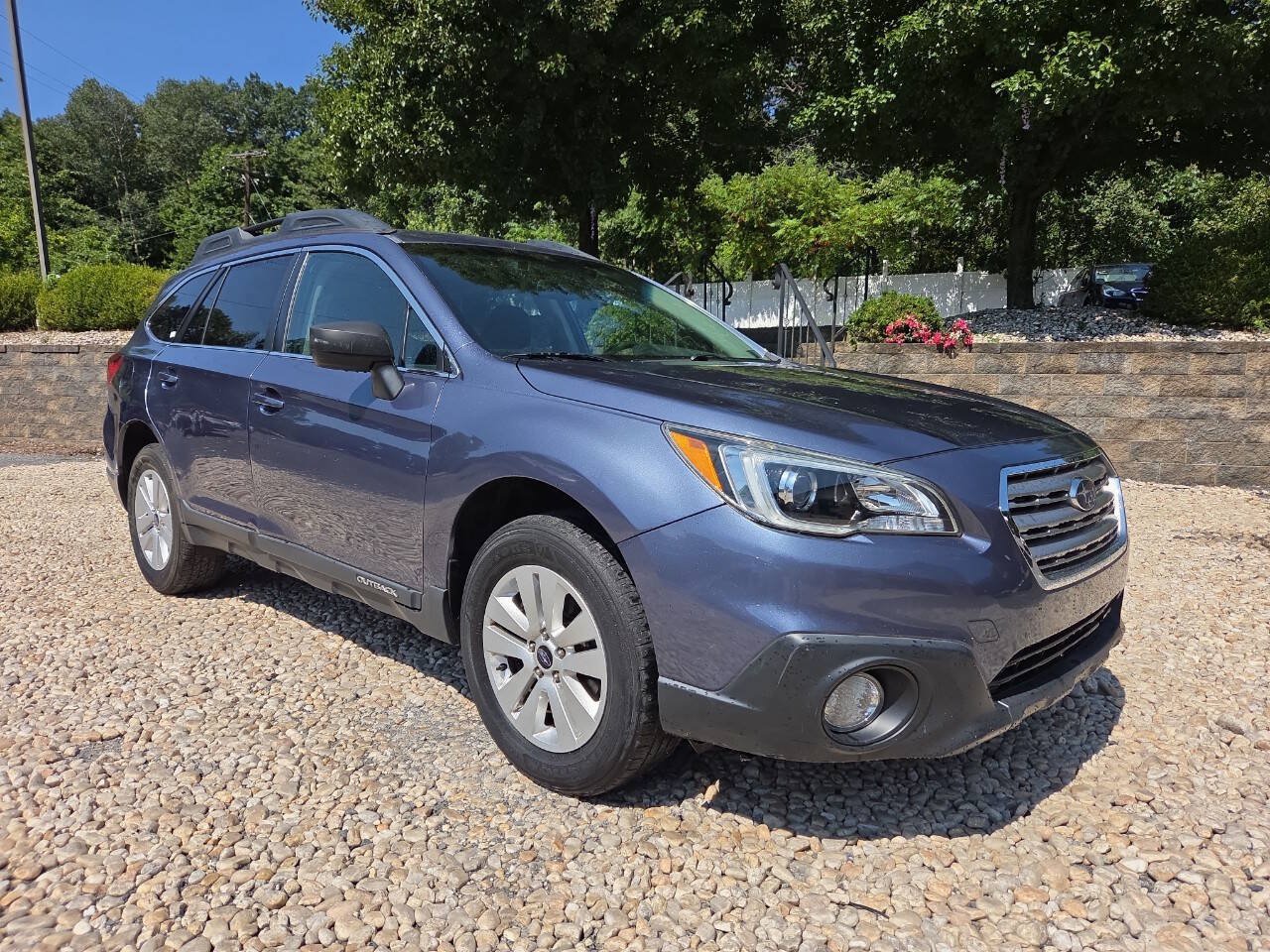 Used 2015 Subaru Outback 2.5i Premium AWD/4WD image 1