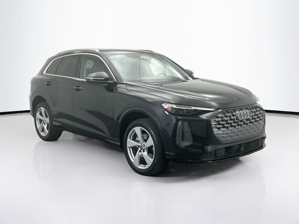 Certified 2025 Audi Q5 Premium Plus w/ Premium Plus image 3