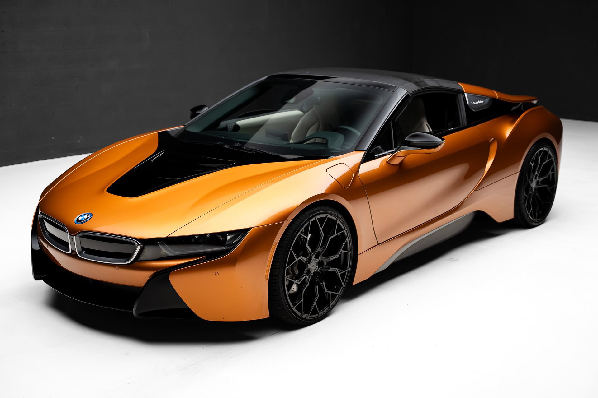 Used 2019 BMW i8 Roadster AWD/4WD image 5