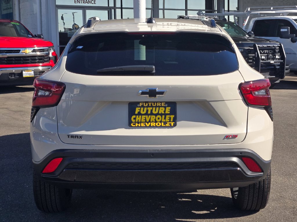 New 2026 Chevrolet Trax RS w/ Driver Confidence Package FWD image 5