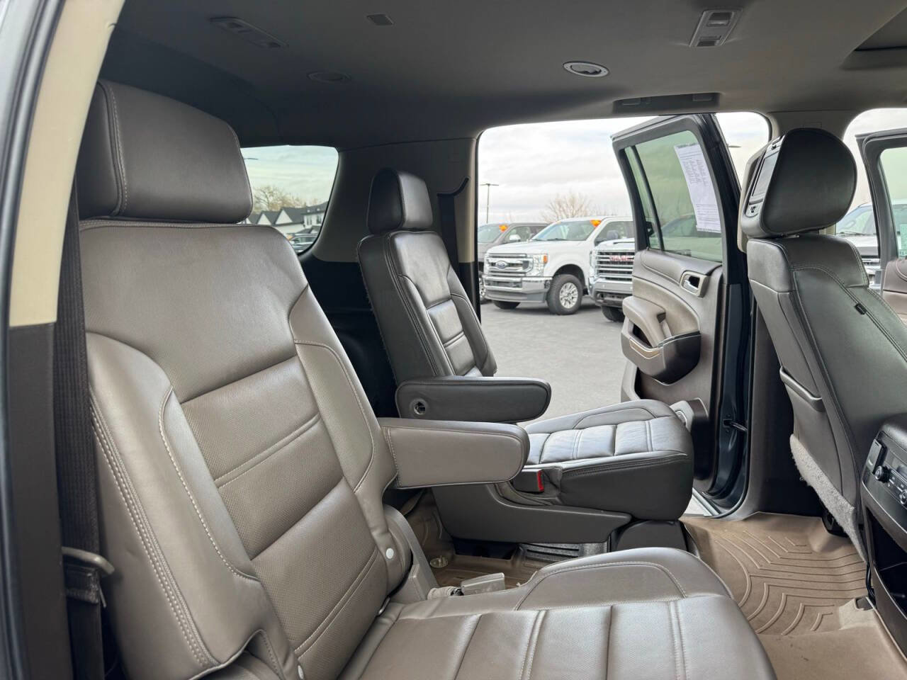 Used 2019 GMC Yukon XL Denali AWD/4WD image 39