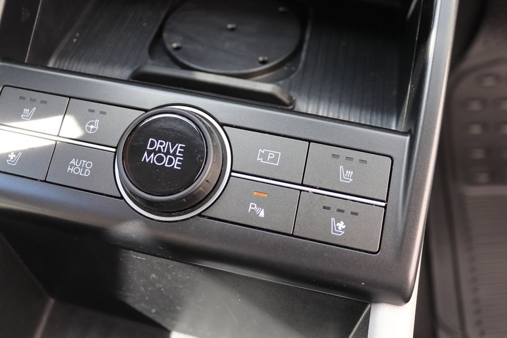 Used 2024 Hyundai Kona Limited FWD image 21