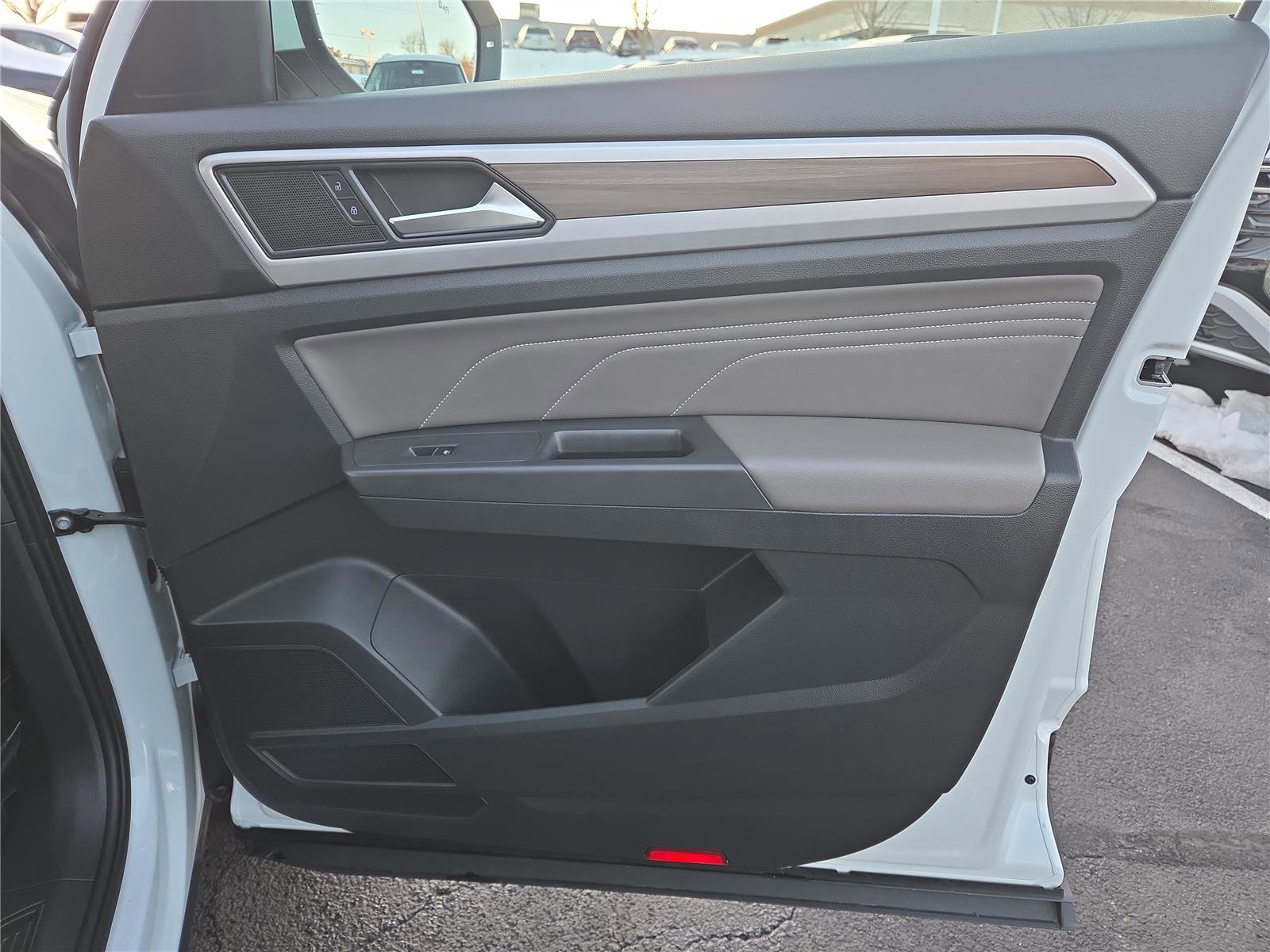 Certified 2023 Volkswagen Atlas SEL image 29