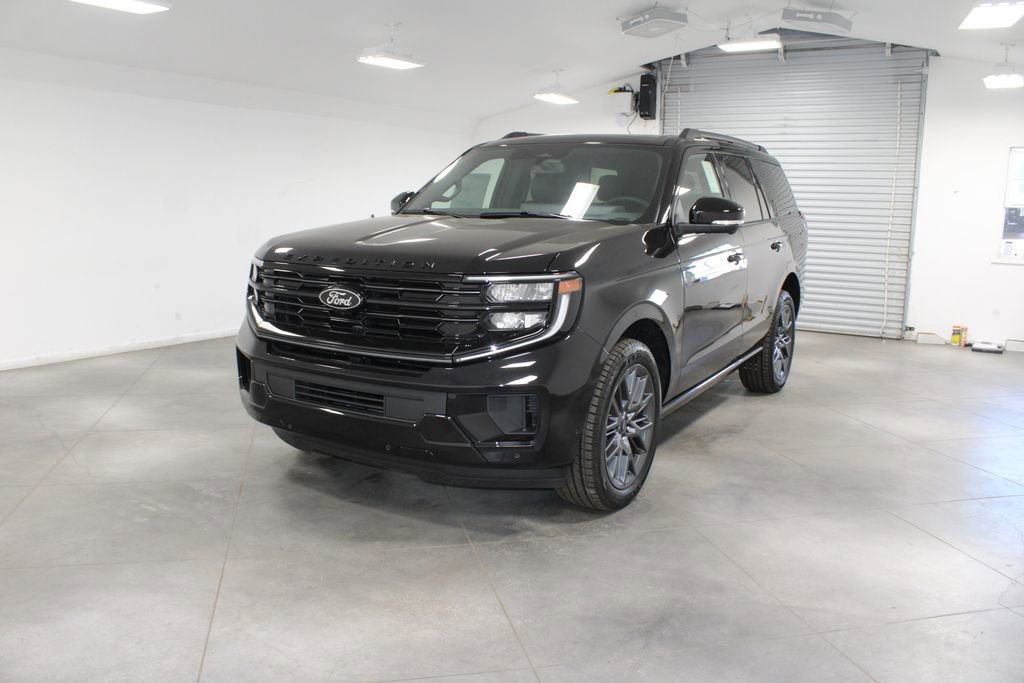 New 2025 Ford Expedition Platinum w/ Stealth Performance Package image 3