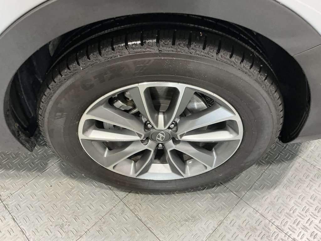 Used 2019 Hyundai Santa Fe XL SE image 39