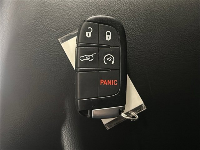 Used 2018 Jeep Grand Cherokee Limited image 28