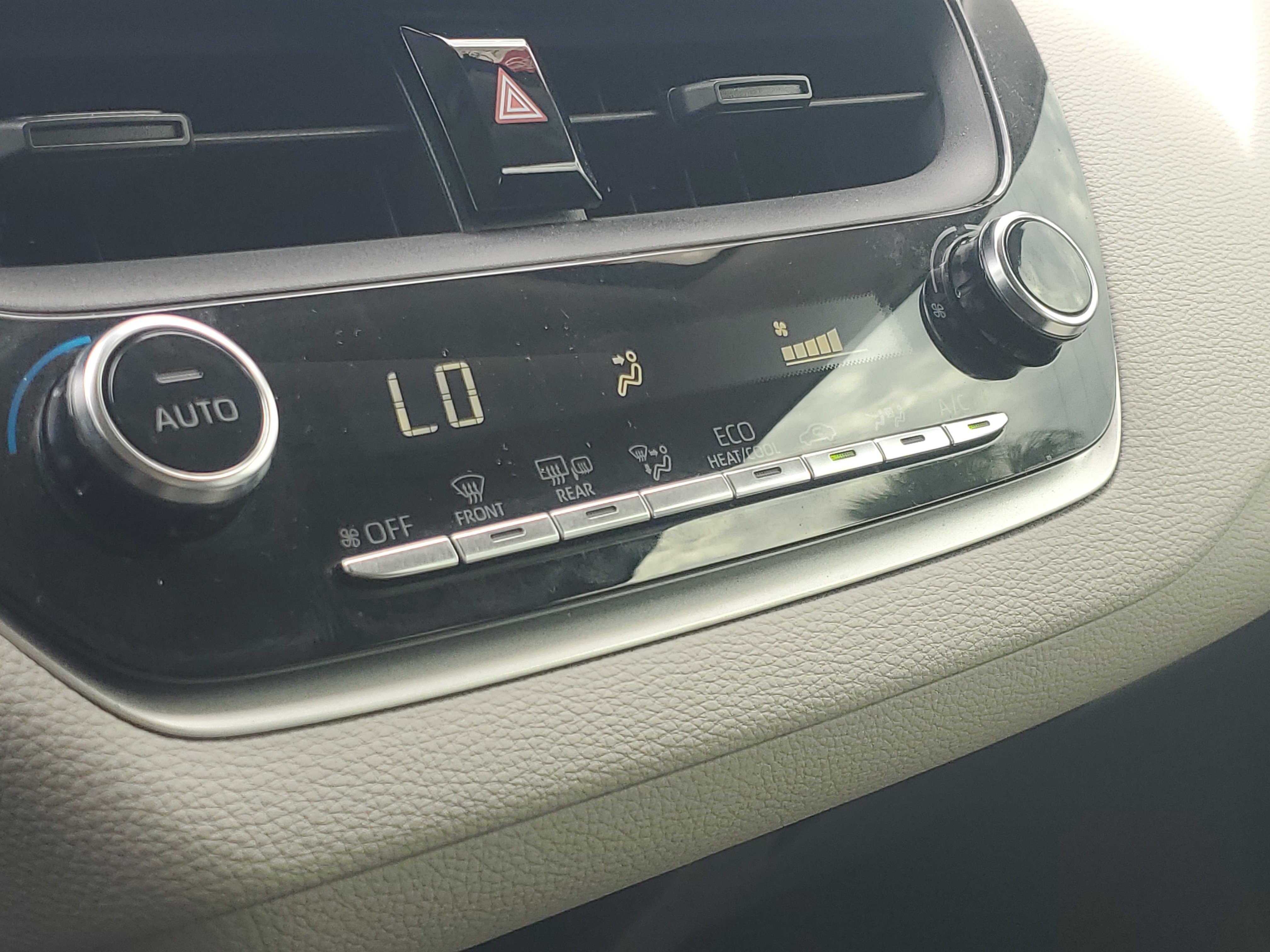 Certified 2021 Toyota Corolla LE FWD image 27