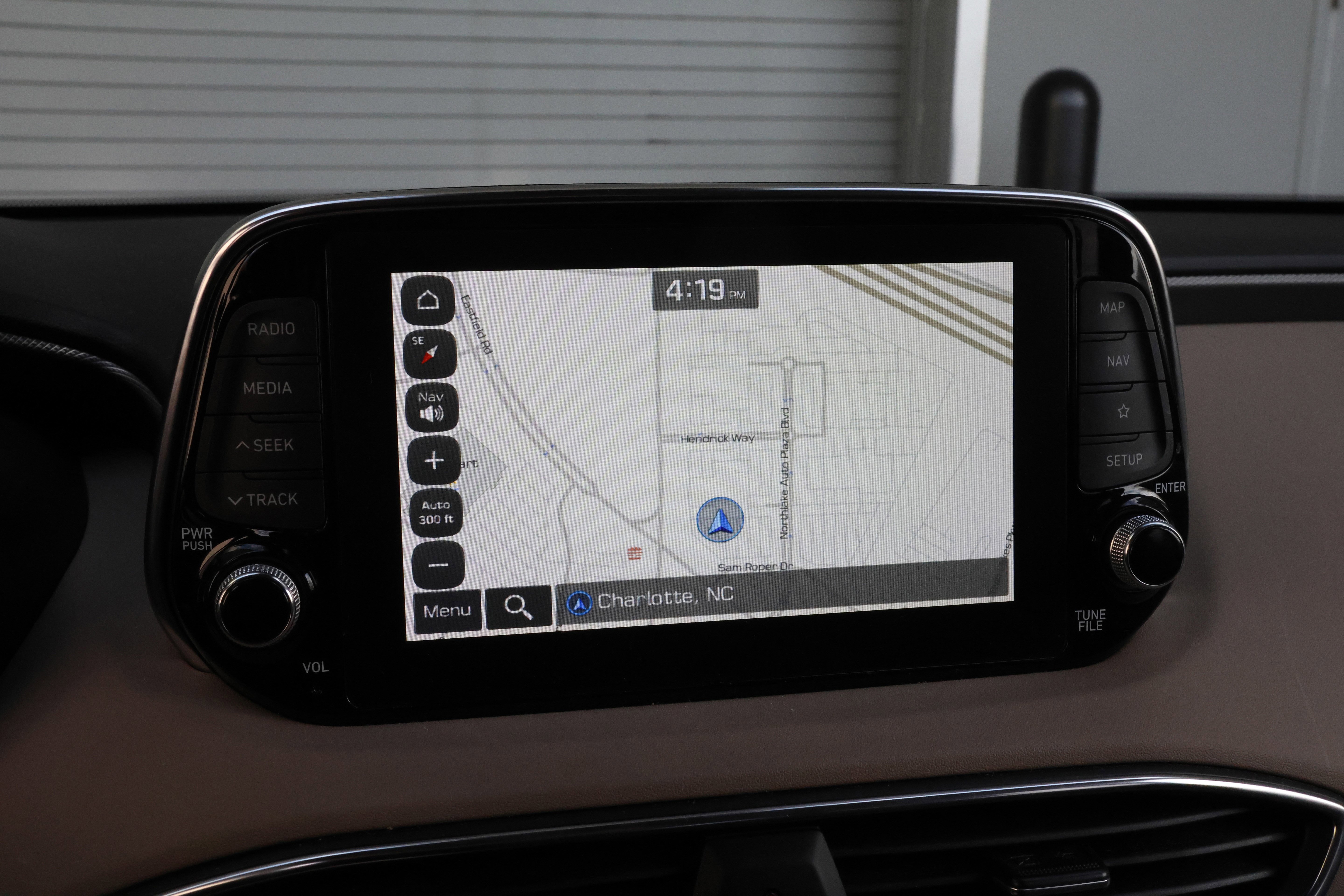 Used 2020 Hyundai Santa Fe Limited image 22