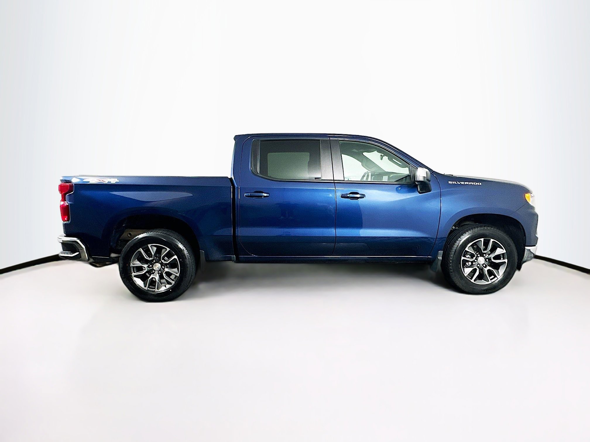 Used 2023 Chevrolet Silverado 1500 LT image 10