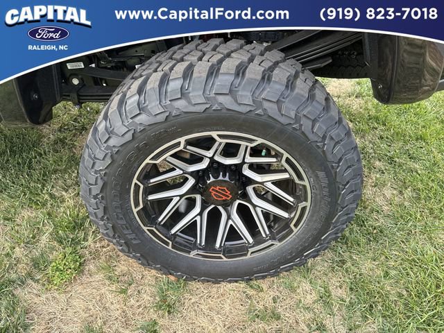 New 2026 Ford F250 Lariat w/ Black Appearance Package image 13