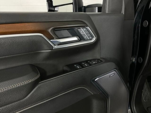Used 2025 GMC Sierra 2500 Denali w/ Denali Reserve Package AWD/4WD image 30