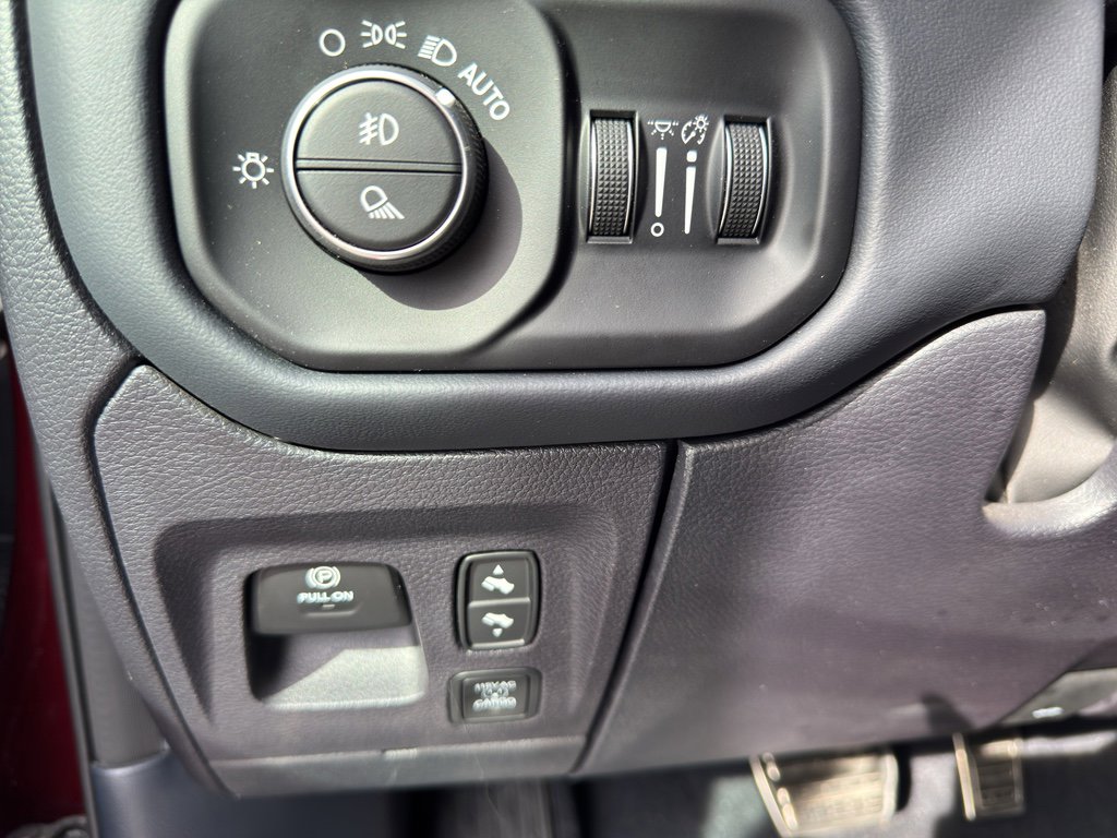 Used 2025 RAM 1500 Tungsten w/ Trailer Tow Group image 23