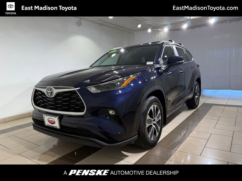 Used 2023 Toyota Highlander XLE