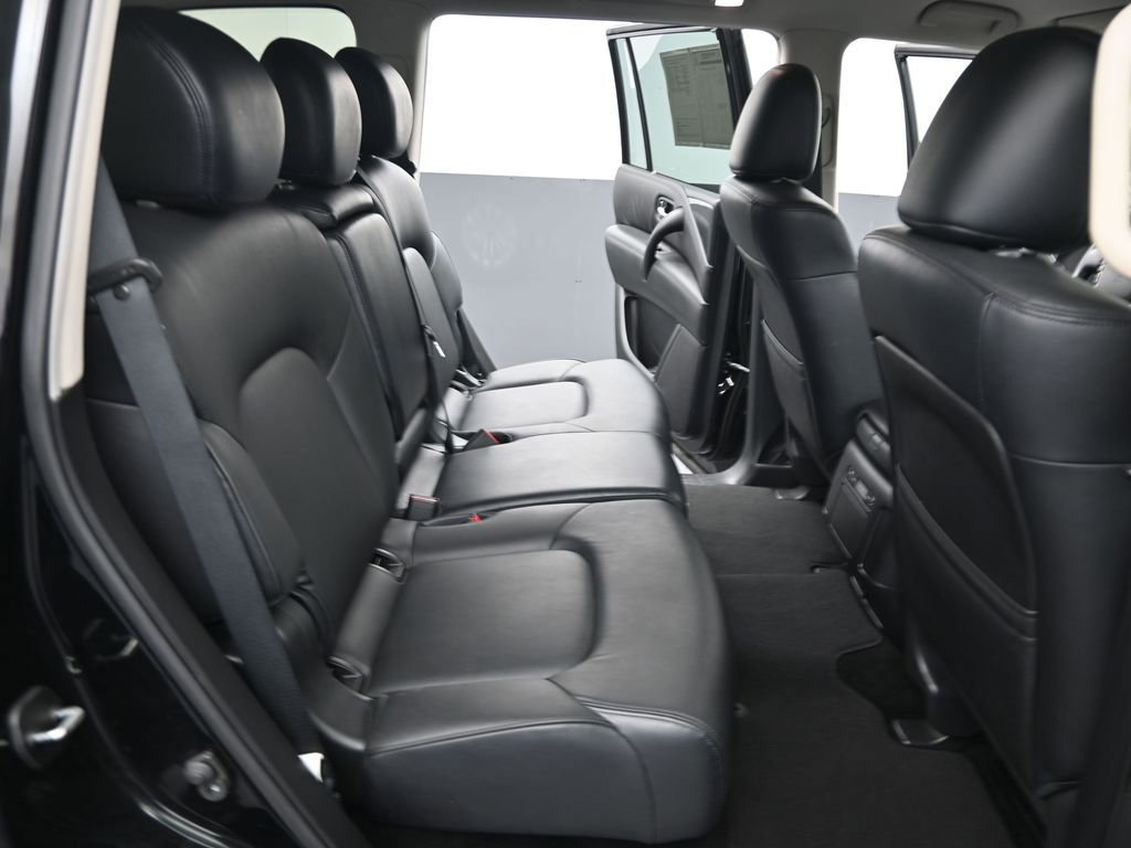 Used 2024 Nissan Armada SV image 29