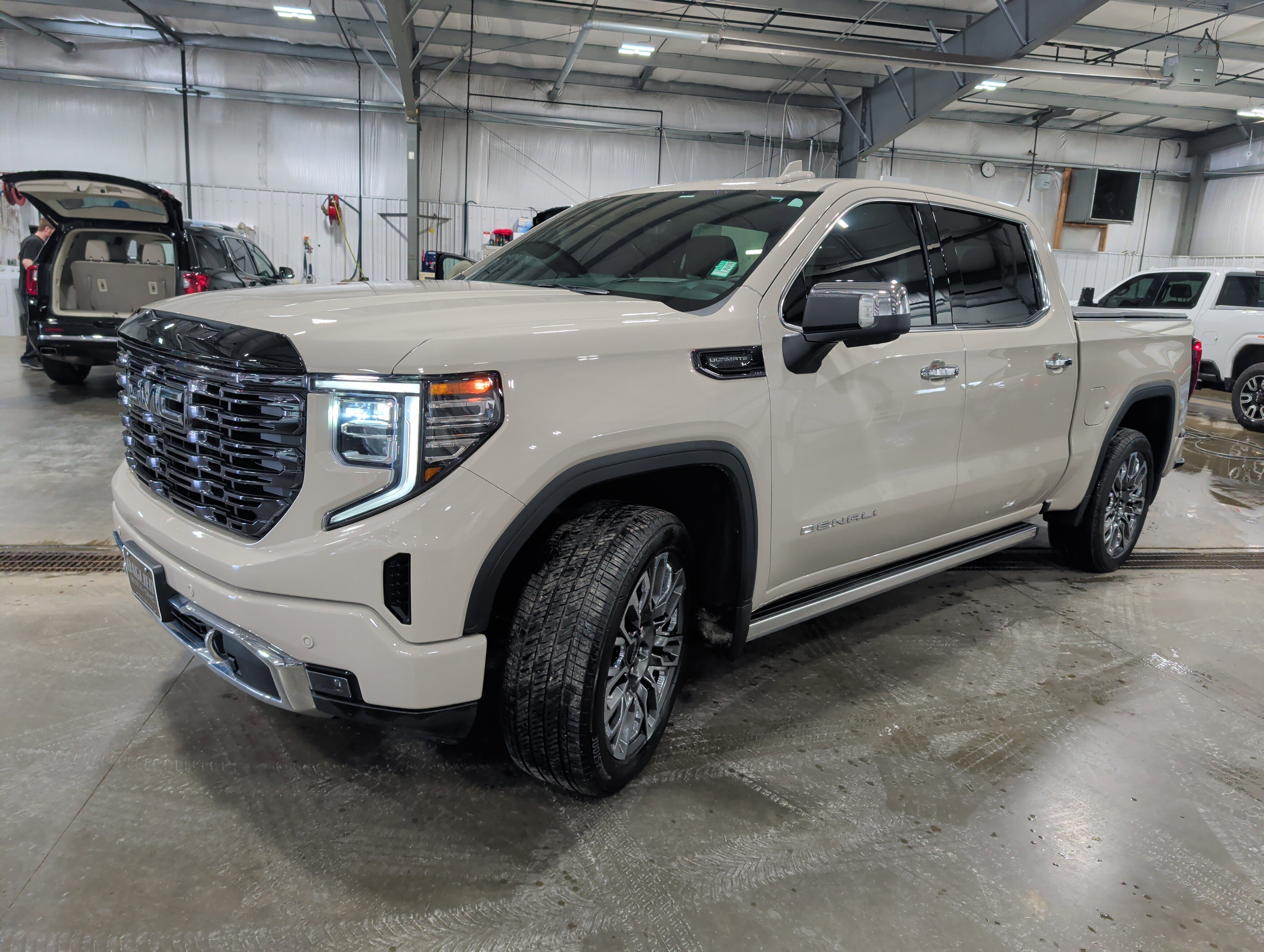 Used 2026 GMC Sierra 1500 Denali Ultimate AWD/4WD image 6