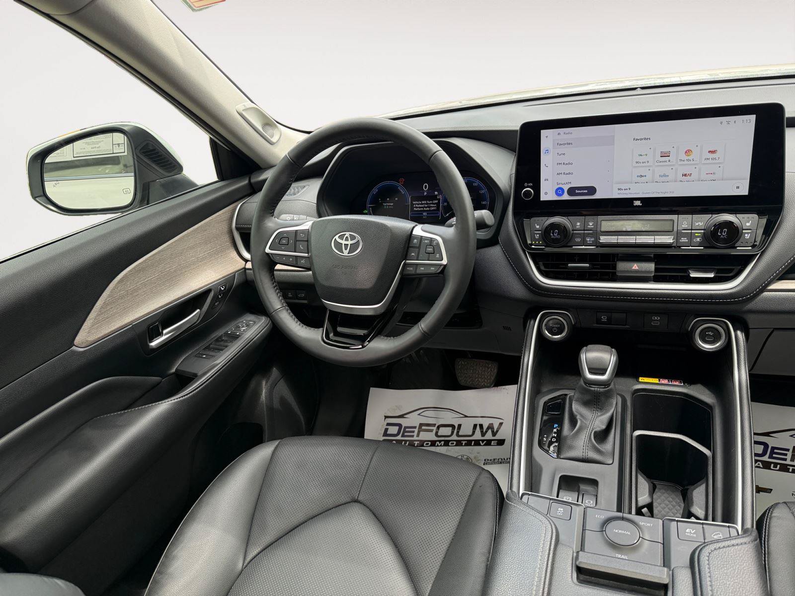 Used 2025 Toyota Grand Highlander AWD Hybrid image 11