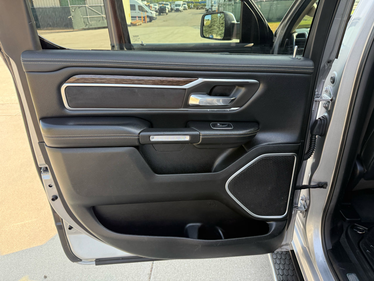 Used 2020 RAM 1500 Laramie image 22