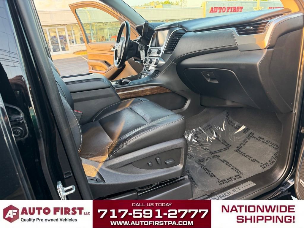 Used 2019 Chevrolet Suburban LT AWD/4WD image 19