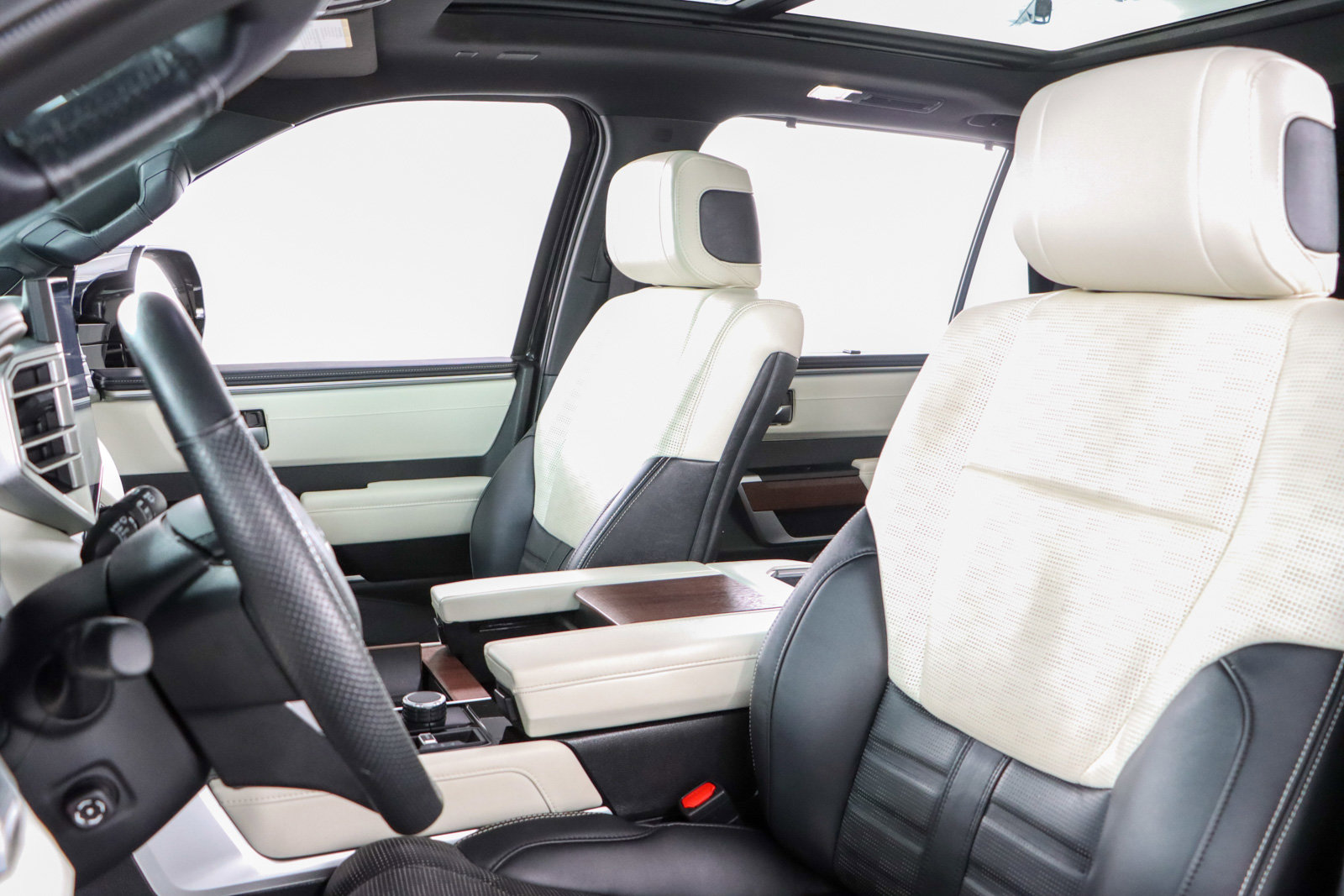 Used 2024 Toyota Sequoia Capstone image 26