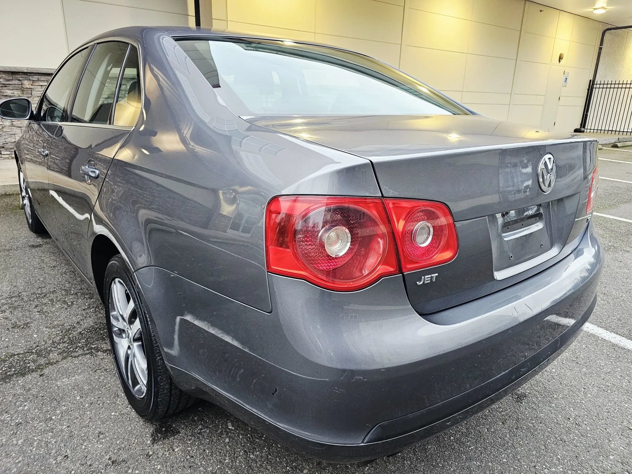 Used 2006 Volkswagen Jetta TDI FWD image 3