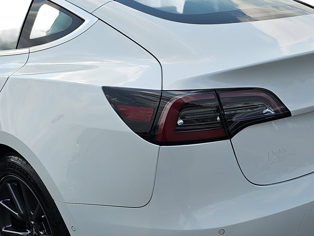 Used 2018 Tesla Model 3 Long Range RWD image 33