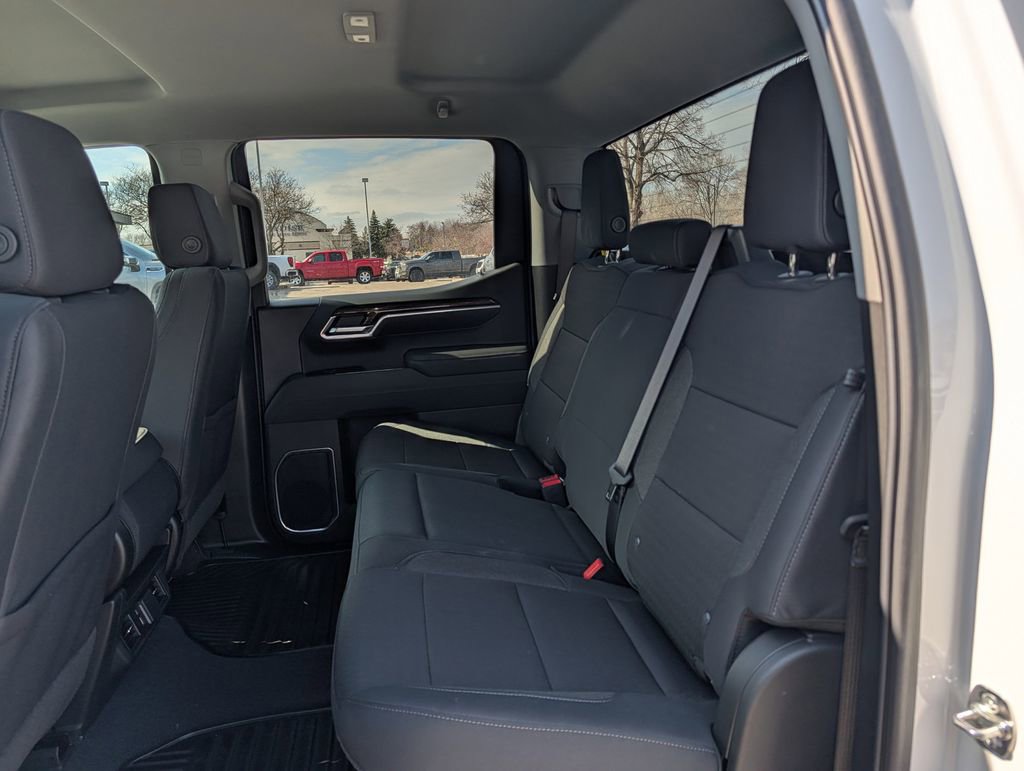 New 2026 GMC Sierra 1500 SLE image 14