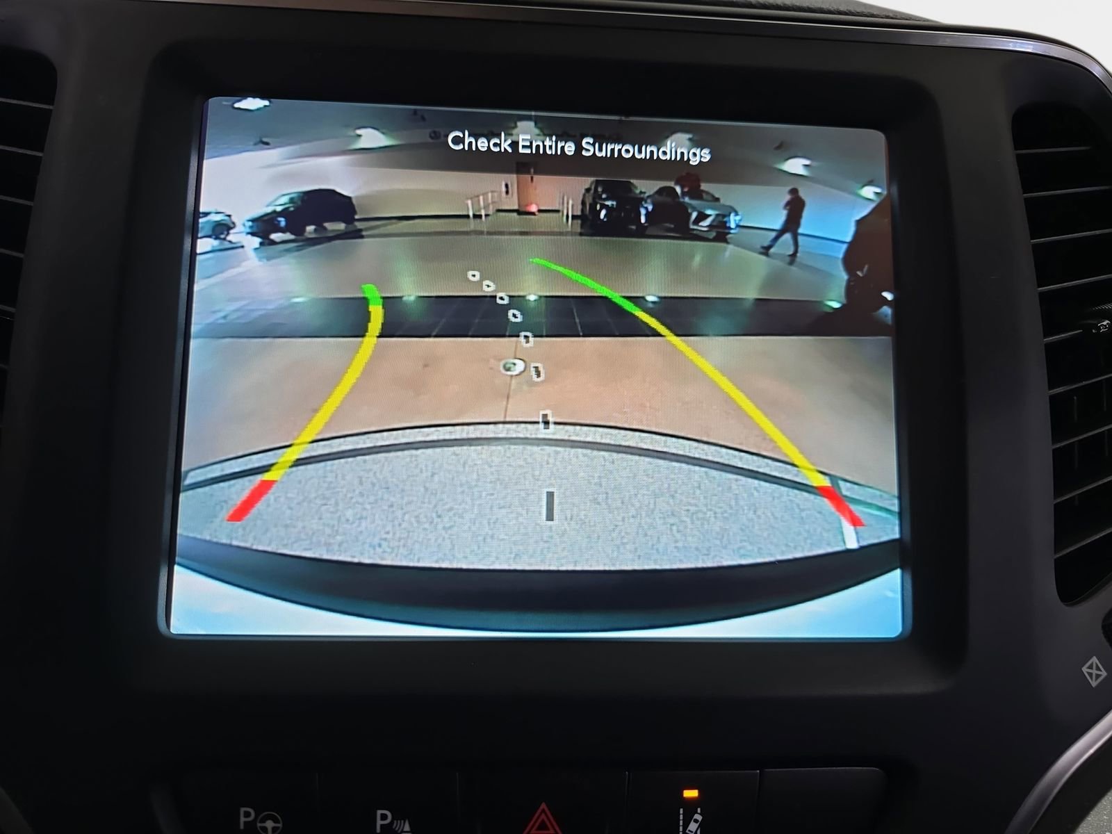 Used 2023 Jeep Cherokee Altitude Lux image 25